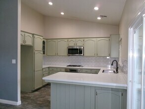 12506 Andes Ave in Bakersfield, CA - Building Photo - Building Photo