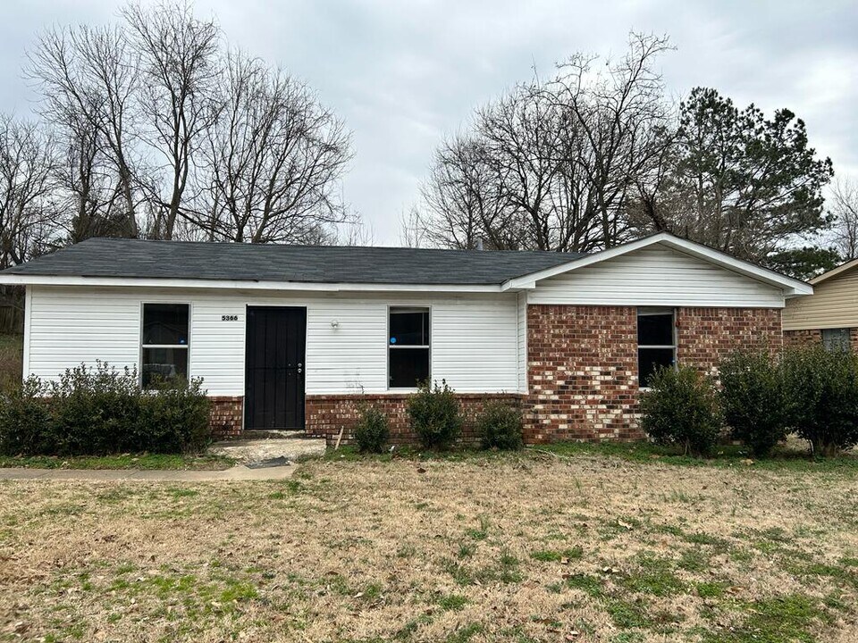 5366 Clinchport Cir in Memphis, TN - Building Photo
