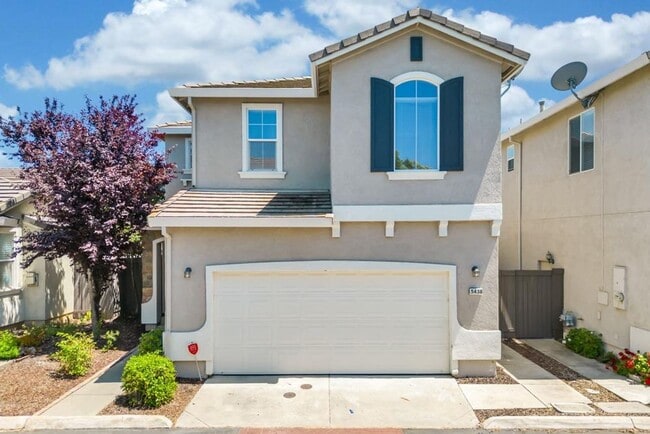 5438 Birk Way in Sacramento, CA - Building Photo - Building Photo
