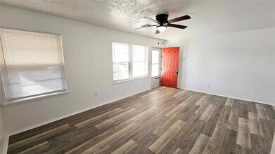 3633 SE 27th St in Del City, OK - Building Photo - Building Photo