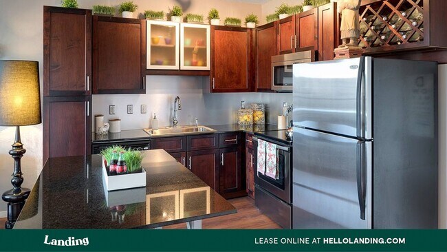225 Portland Ave-Unit -132.289936 in Minneapolis, MN - Building Photo - Building Photo