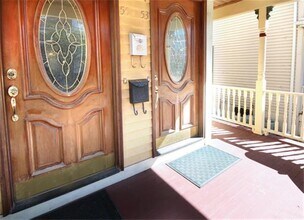 55 Avon St, Unit 1 in Somerville, MA - Foto de edificio - Building Photo
