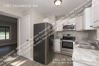 1381 Greenwood Ave in Akron, OH - Building Photo - Building Photo