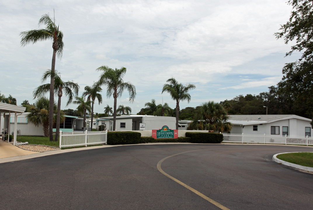 Honeymoon Mobile Home Park in Dunedin, FL - Building Photo