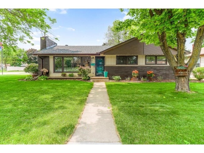 property at 401 2nd Ave NE