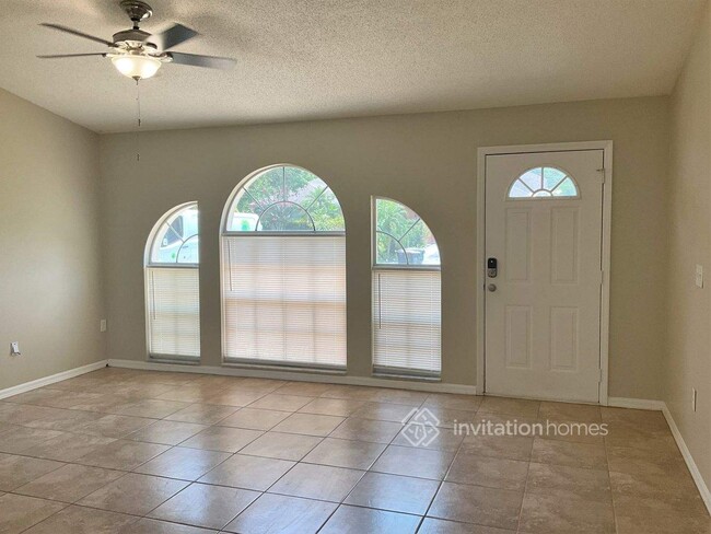 335 Lake Daisy Loop in Winter Haven, FL - Building Photo - Building Photo