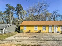 6114 Green Acres Dr SW