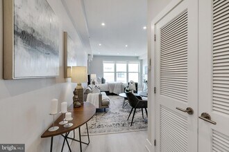 1533 Ridge Ave, Unit 201 in Philadelphia, PA - Building Photo - Building Photo