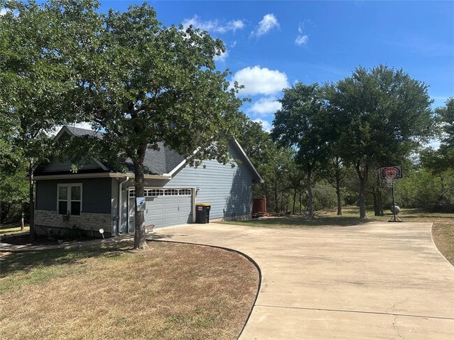 210 Arbor Hill Way in Cedar Creek, TX - Building Photo - Building Photo