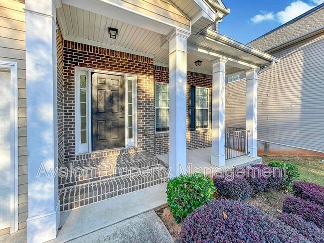 2027 Oakbluff Way SW in Austell, GA - Building Photo - Building Photo