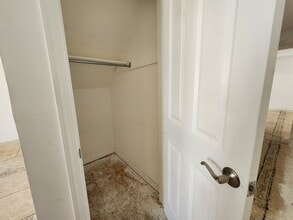 106-108 North Dudley Avenue, 1st Floor in Ventnor City, NJ - Foto de edificio - Building Photo