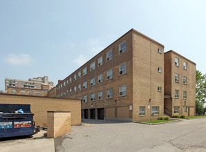 Eccleston Heights in Toronto, ON - Building Photo - Building Photo