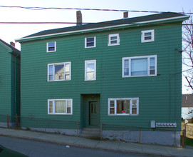 399 Bank St in Fall River, MA - Building Photo - Building Photo