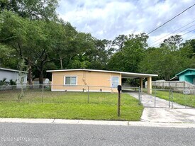 2226 Leon Rd in Jacksonville, FL - Building Photo