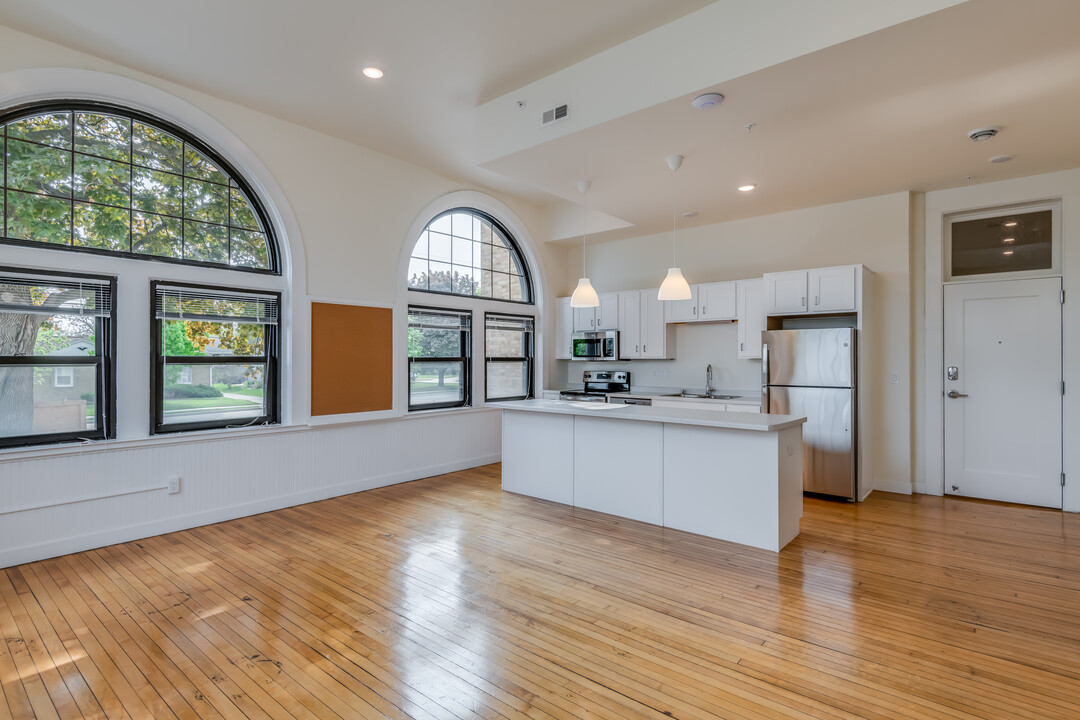 Smith School Lofts in Oshkosh, WI - Building Photo