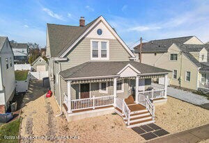 211 Arnold Ave in Point Pleasant Beach, NJ - Building Photo - Building Photo