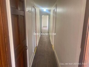 75 Ohio St, Unit 7 in Bangor, ME - Building Photo - Building Photo