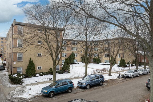 7545 N Bell Ave in Chicago, IL - Building Photo - Building Photo