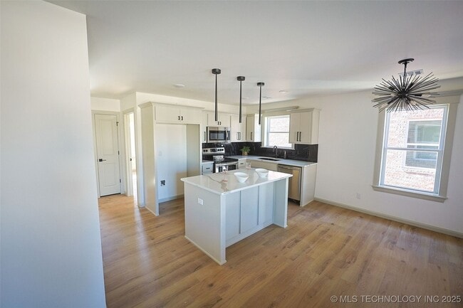 112 W 2nd St, Unit D in Owasso, OK - Building Photo - Building Photo