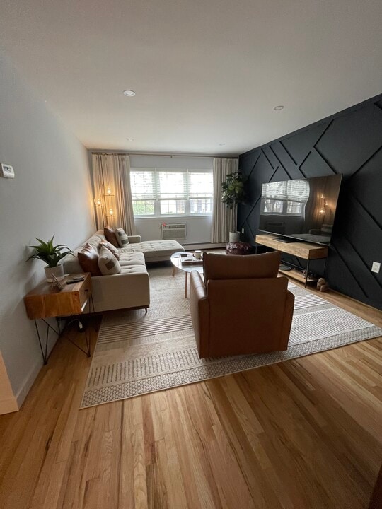 229 E 237th St, Unit First floor unit in Bronx, NY - Foto de edificio