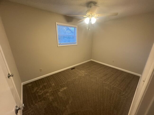 735 N Main St in Wake Forest, NC - Building Photo - Building Photo