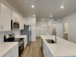 26143 E Calhoun Pl in Aurora, CO - Building Photo - Building Photo