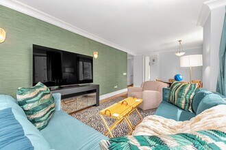 181 E 65th St in New York, NY - Building Photo - Building Photo