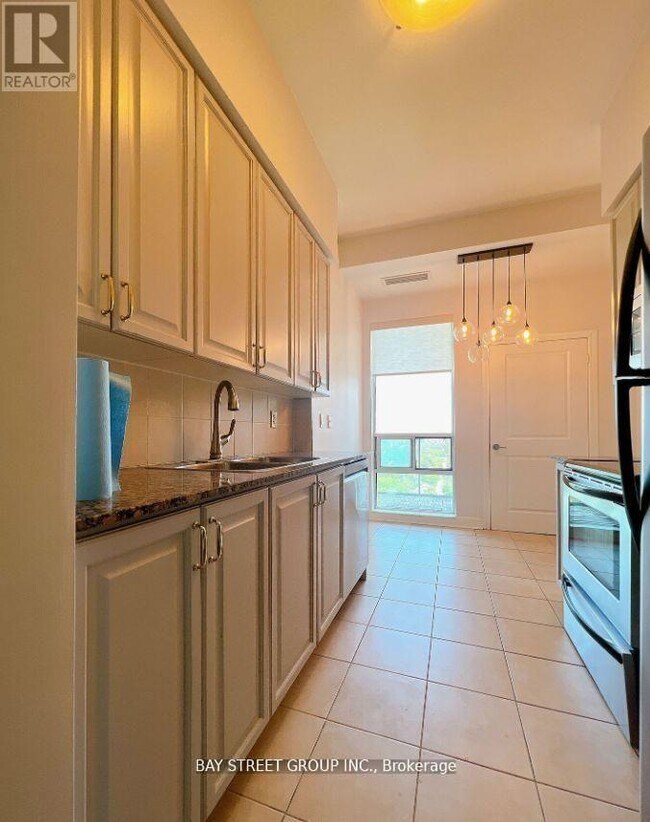 35 Bales Ave in Toronto, ON - Building Photo - Building Photo