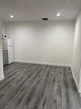 351 N 70th Terrace in Hollywood, FL - Building Photo - Building Photo