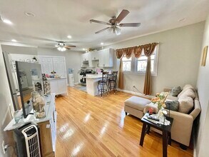 62 Lyndhurst St-Unit -2 in Boston, MA - Building Photo - Building Photo