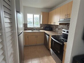 22250 SW 117th Ave in Miami, FL - Building Photo - Building Photo