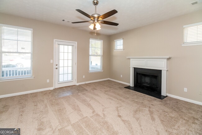 4766 Highpoint Way in Atlanta, GA - Building Photo - Building Photo