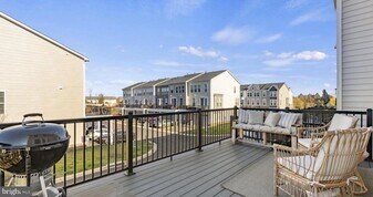 14554 Alsace Ln in Gainesville, VA - Building Photo