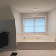 3 Stone House Rd in Shelton, CT - Building Photo - Building Photo