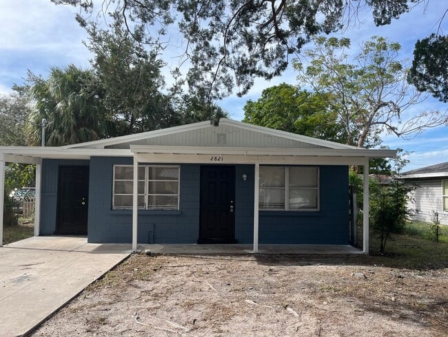 property at 2821 Pershing Ave