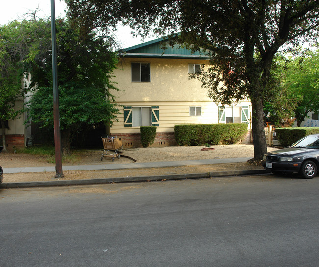 938 Helen in Sunnyvale, CA - Foto de edificio - Building Photo