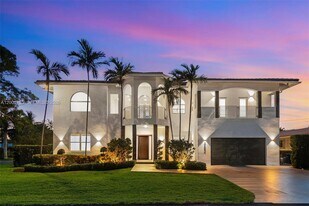 552 Palm Dr in Hallandale Beach, FL - Building Photo