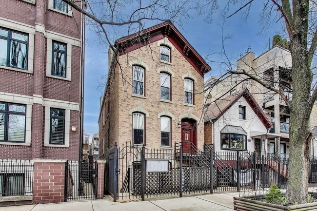 property at 1509 W Thomas St