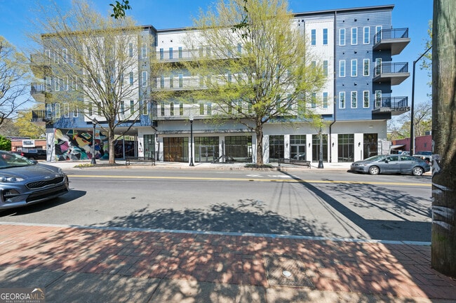 property at 456 Flat Shoals Ave SE