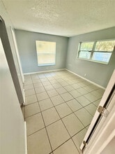 7480 SW 10th Ct in North Lauderdale, FL - Building Photo - Building Photo