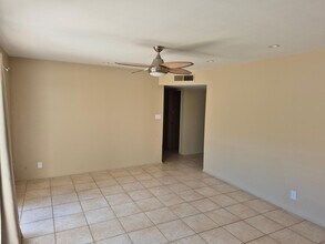 3445 N 47th St in Phoenix, AZ - Building Photo - Building Photo