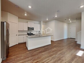 5066 W White Ash Ct in Meridian, ID - Building Photo - Building Photo
