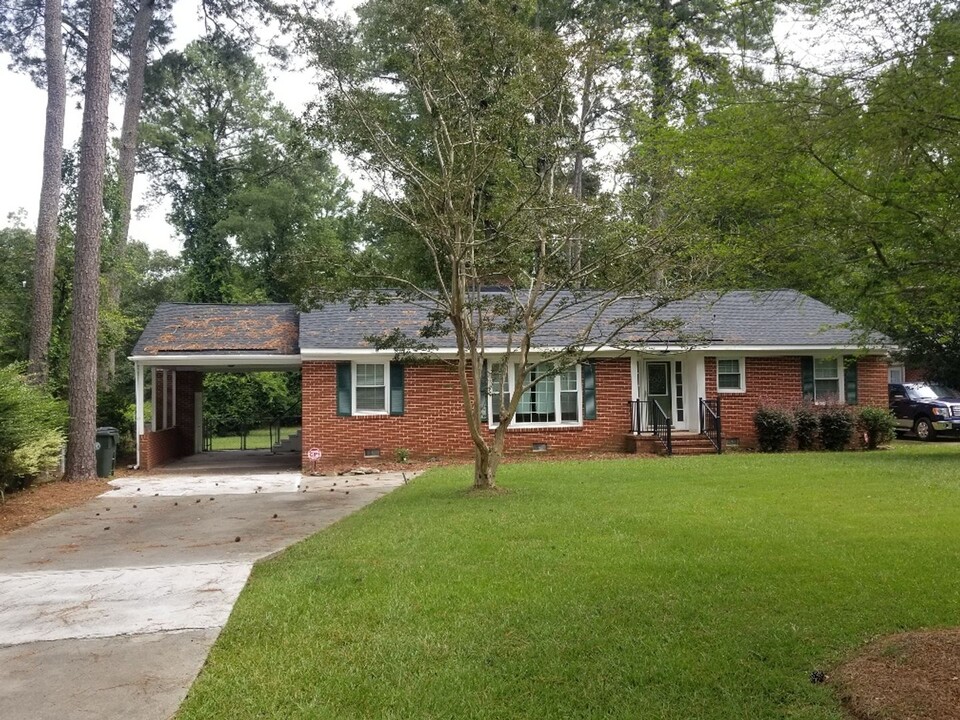 102 S Randolph St in Goldsboro, NC - Building Photo