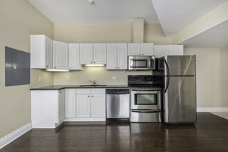 329 Johnson St in Kingston, ON - Building Photo - Building Photo