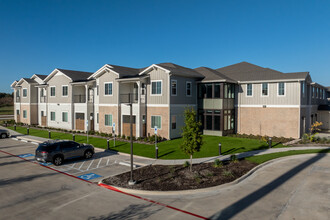 The Preserve at Spring Creek in Garland, TX - Building Photo - Building Photo