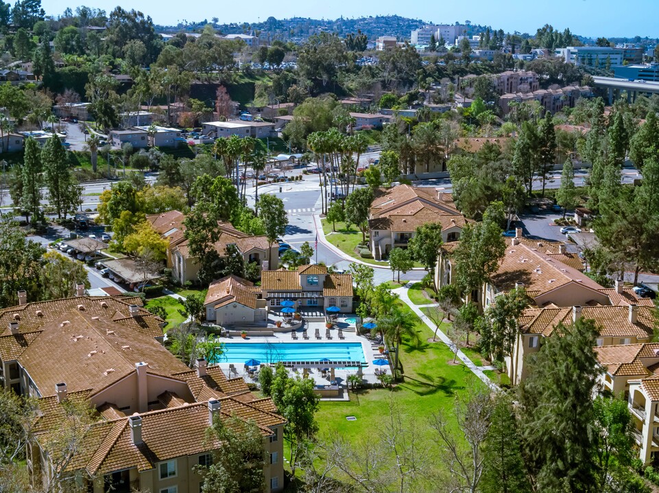 Central Park in La Mesa, CA - Building Photo