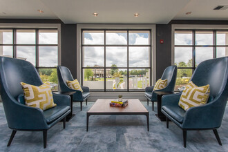 Ten45 Suwanee in Suwanee, GA - Foto de edificio - Interior Photo