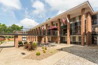 Ambassador Housing in Carbondale, IL - Building Photo - Building Photo