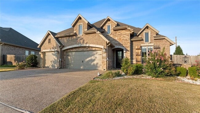 property at 5803 SW Hyde Park