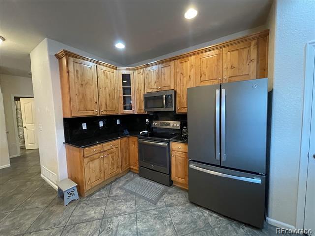 15501 E 112th Ave in Commerce City, CO - Building Photo